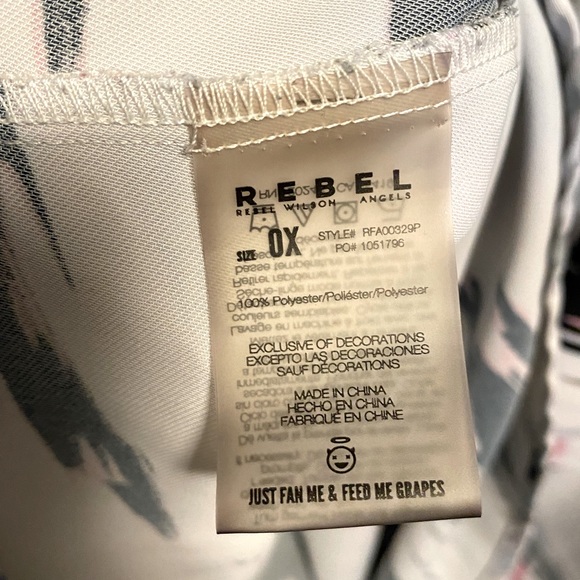 Rebel by Rebel Wilson asymmetrical top, Size 0X - Picture 4 of 5